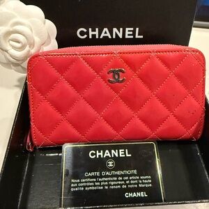 CHANEL Matelasse Pink Patent Leather Zip Wallet With Intact Holo Card And Box